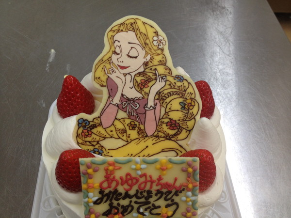 川崎市宮前区のケーキ 洋菓子 焼菓子 デコレーションケーキ 誕生日ケーキ バースデーケーキ キャラクターケーキは 洋菓子店 なんぺいの木